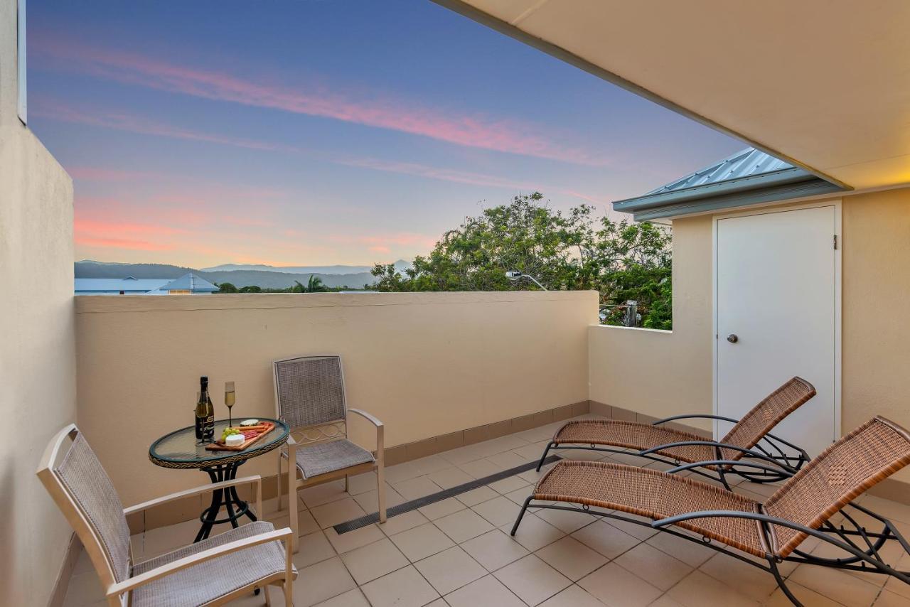 Aparthotel The Newport On Macrossan - Adults Only Port Douglas Exterior foto
