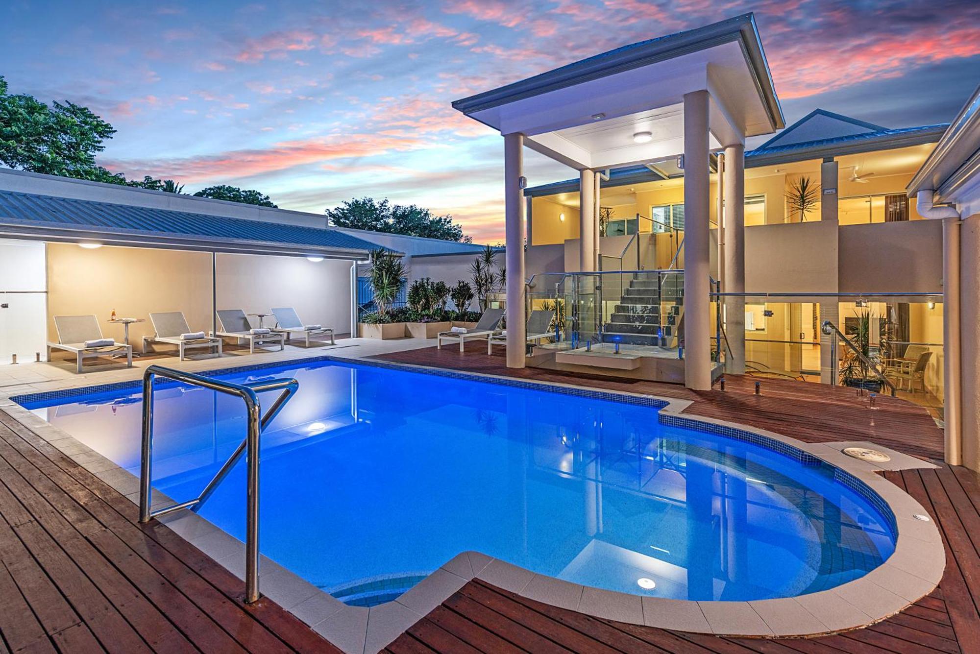 Aparthotel The Newport On Macrossan - Adults Only Port Douglas Exterior foto