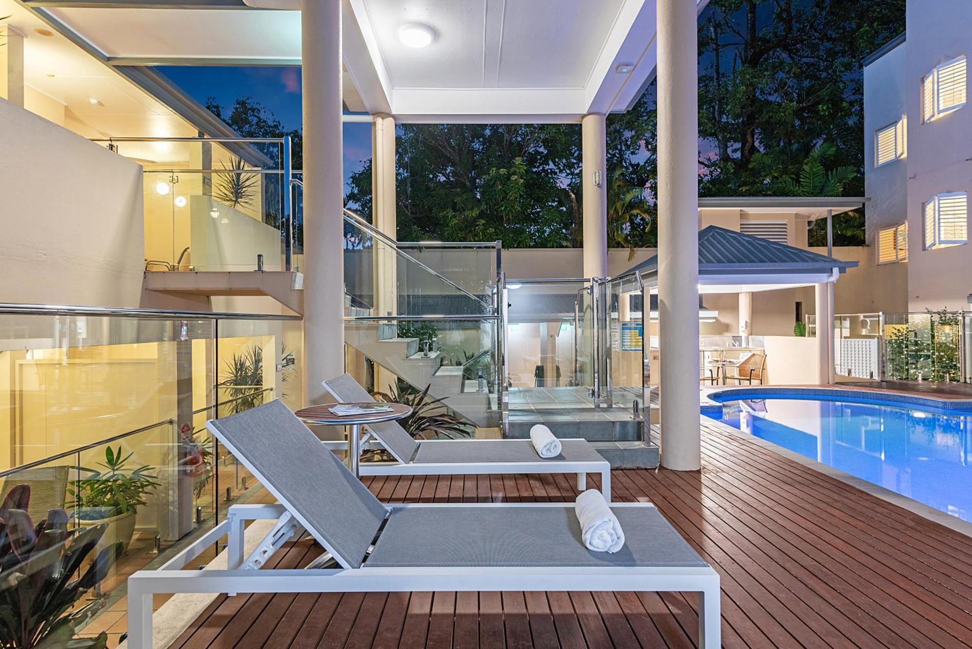 Aparthotel The Newport On Macrossan - Adults Only Port Douglas Exterior foto