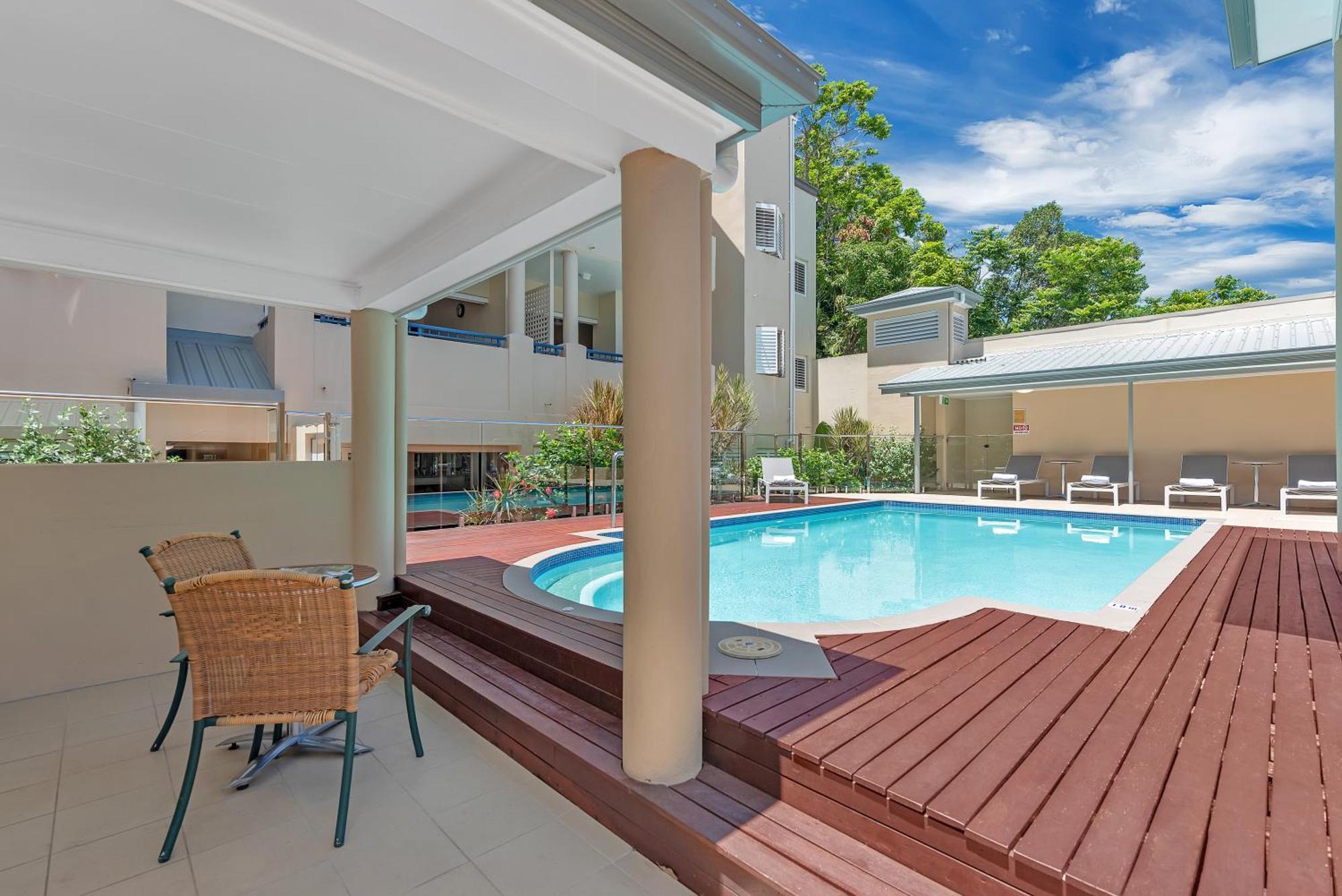 Aparthotel The Newport On Macrossan - Adults Only Port Douglas Exterior foto